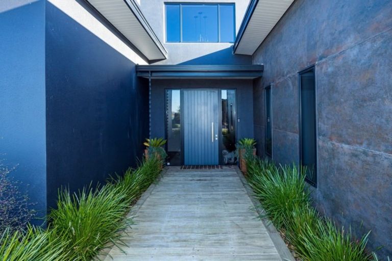 Photo of property in 1 Waterton Point, Huntingdon, Ashburton, 7774