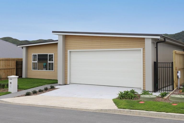 Photo of property in 42 Te Ara O Roimata, Wainuiomata, Lower Hutt, 5014