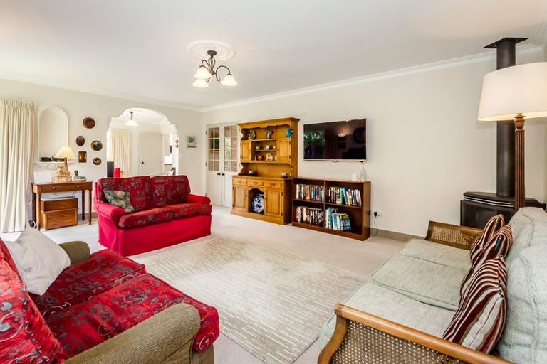 Photo of property in 26 Awanui Drive, Waikanae, 5036