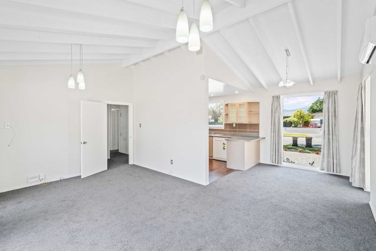 Photo of property in 33 West-watson Avenue, Hillmorton, Christchurch, 8025