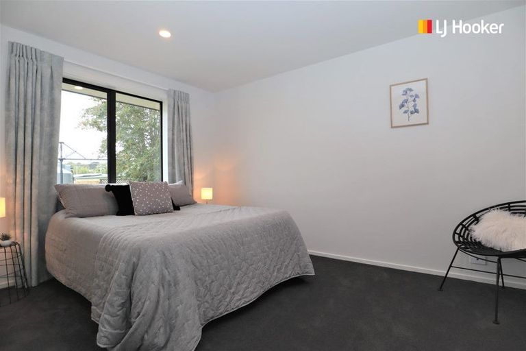 Photo of property in 5 North Foreland Street, Waihola, Milton, 9073