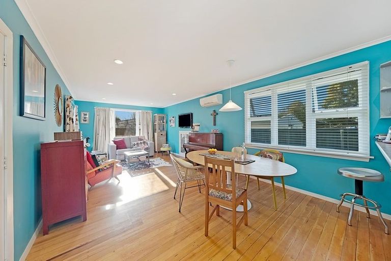 Photo of property in 28 Reynolds Avenue, Bishopdale, Christchurch, 8053