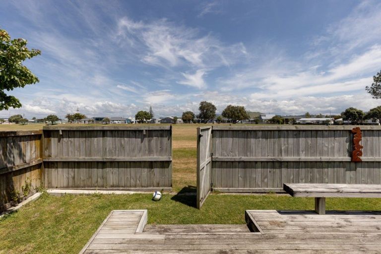 Photo of property in 866a Papamoa Beach Road, Papamoa Beach, Papamoa, 3118