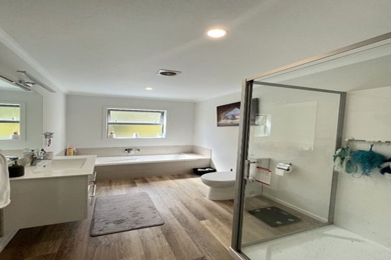 Photo of property in 214a Navigation Drive, Whitby, Porirua, 5024