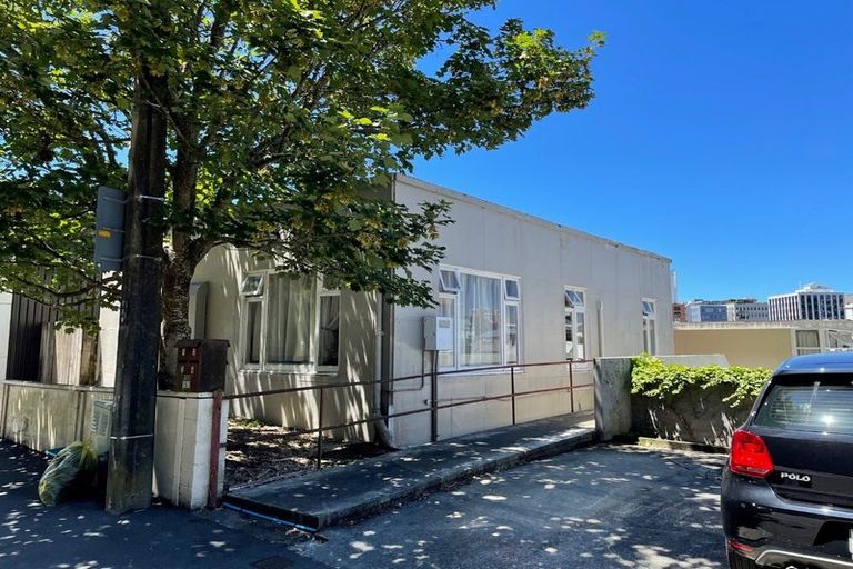 Photo of property in 151 Grant Road, Thorndon, Wellington, 6011