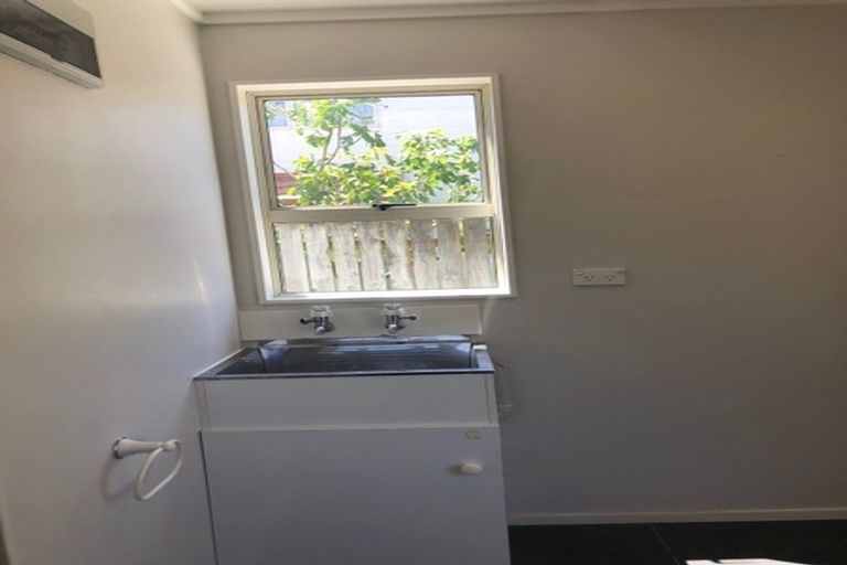 Photo of property in 106b Moorefield Road, Johnsonville, Wellington, 6037