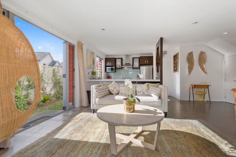 Photo of property in 204 Alec Craig Way, Gulf Harbour, Whangaparaoa, 0930