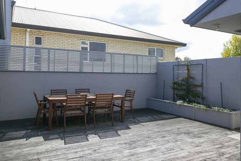 Photo of property in 2/94 Harvey Street, Waipahihi, Taupo, 3330