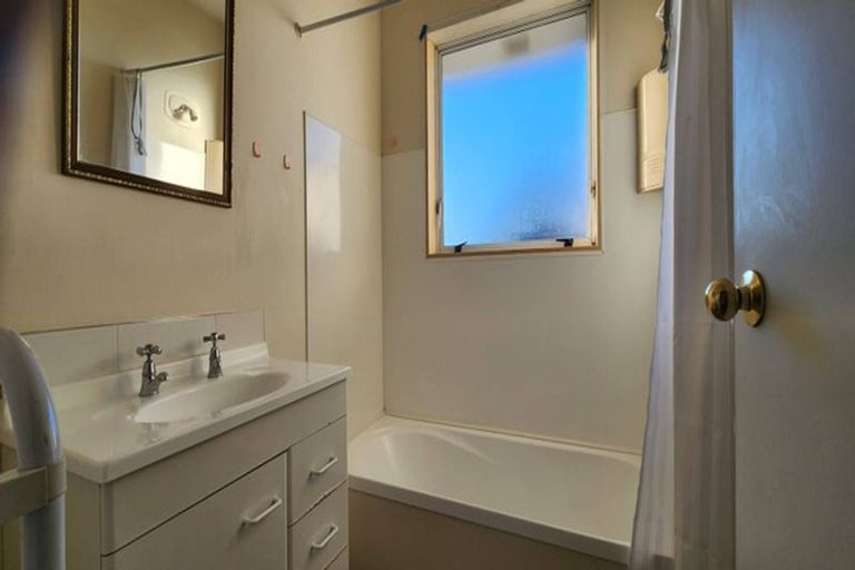 Photo of property in 2/59a Mackworth Street, Woolston, Christchurch, 8062