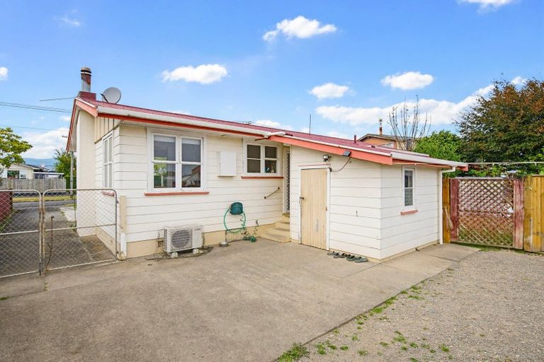 Photo of property in 14 William Street, Levin, 5510