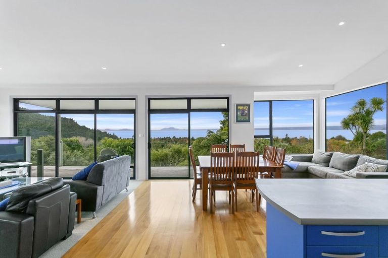 Photo of property in 10 Te Waaka Terrace, Kuratau, Turangi, 3381