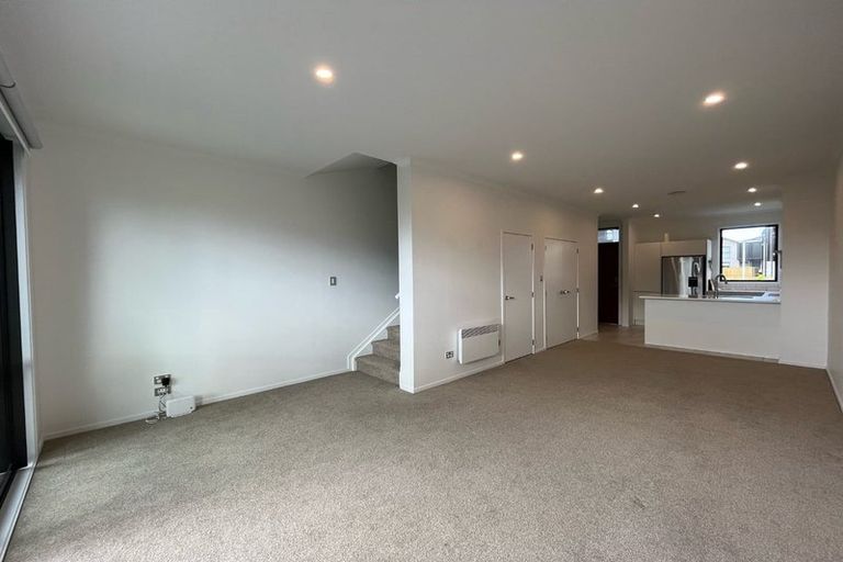Photo of property in 18 Hobsonville Point Road, Hobsonville, Auckland, 0616