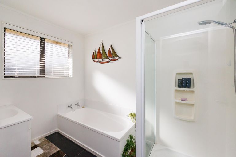 Photo of property in 55 Meridian Grove, Kelvin Grove, Palmerston North, 4414