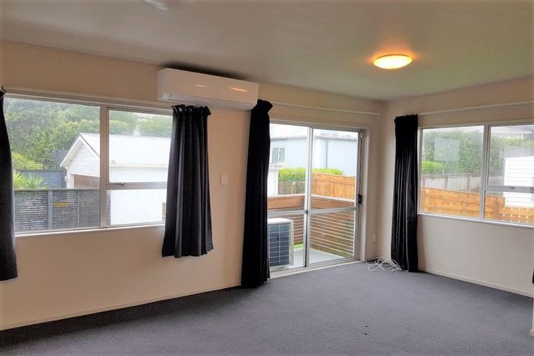 Photo of property in 5/18 Lambley Road, Titahi Bay, Porirua, 5022