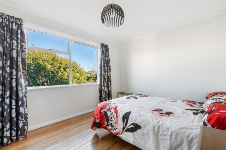 Photo of property in 88 Black Rock Road, Newlands, Wellington, 6037