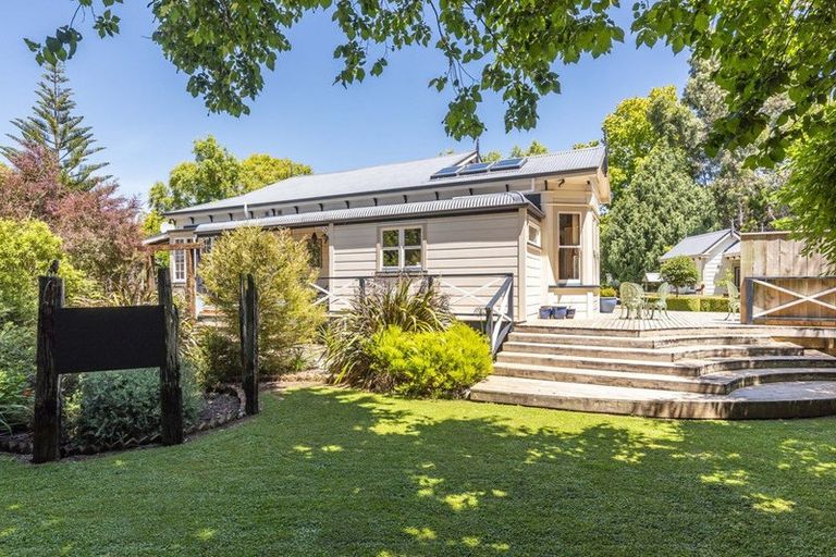 Photo of property in 16 Rata Road, Raumati Beach, Paraparaumu, 5032