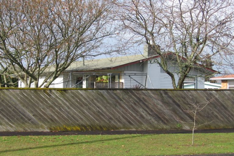 Photo of property in 42 Lewis Street, Glenview, Hamilton, 3206