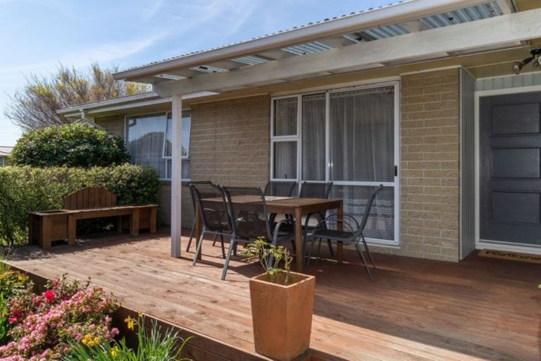 Photo of property in 37 Steele Street, Hornby, Christchurch, 8042