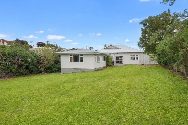 Photo of property in 17 Mersey Street, South Hill, Oamaru, 9400