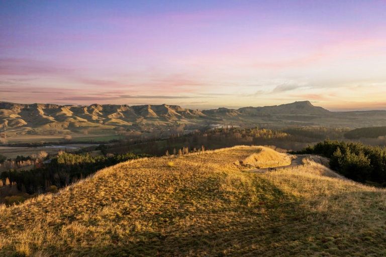 Photo of property in 27 Raratu Road, Kahuranaki, 4295