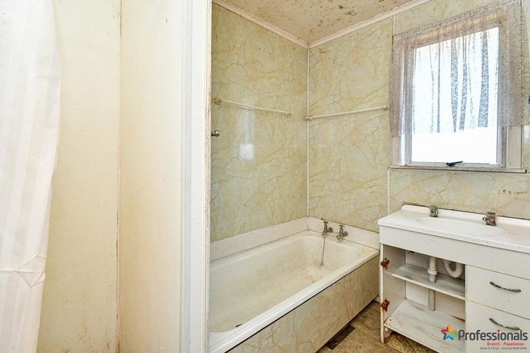 Photo of property in 9 Cooper Crescent, Otara, Auckland, 2023