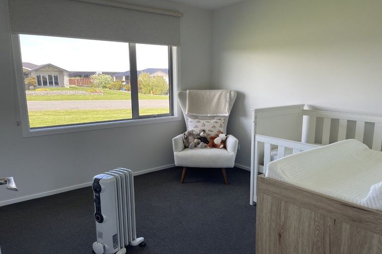 Photo of property in 8 Sunrise Drive, Seaward Bush, Invercargill, 9812