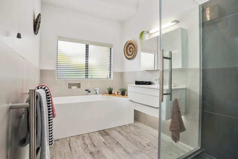 Photo of property in 9 Wynona Close, Albany, Auckland, 0632