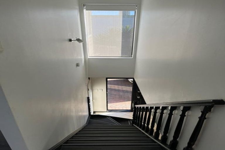 Photo of property in 2/14 Wilisa Rise, Goodwood Heights, Auckland, 2105