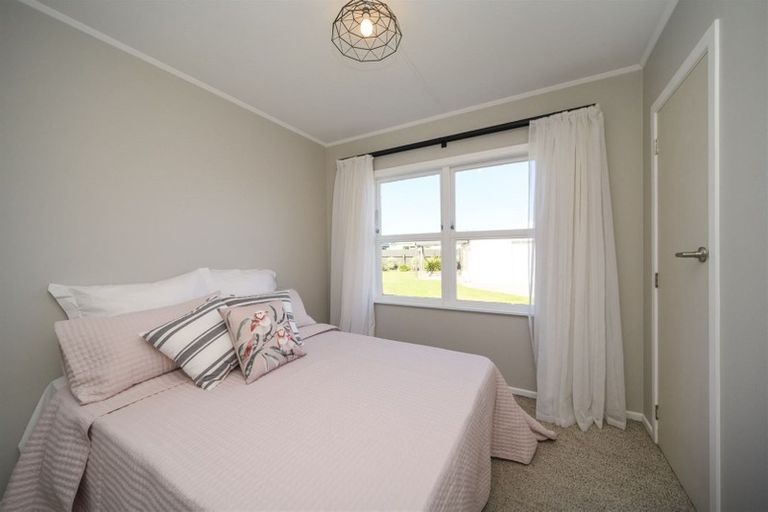 Photo of property in 20 Apollo Parade, Milson, Palmerston North, 4414