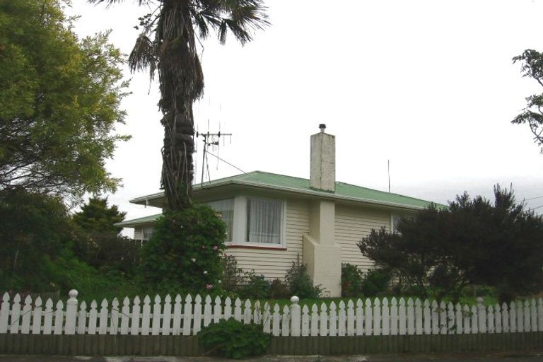 Photo of property in 10 Peters Avenue, Cloverlea, Palmerston North, 4412
