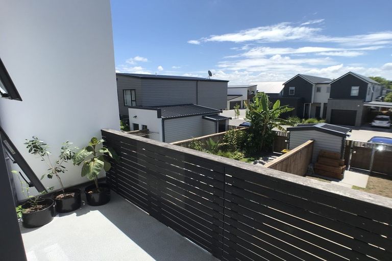 Photo of property in 174 Hobsonville Point Road, Hobsonville, Auckland, 0616