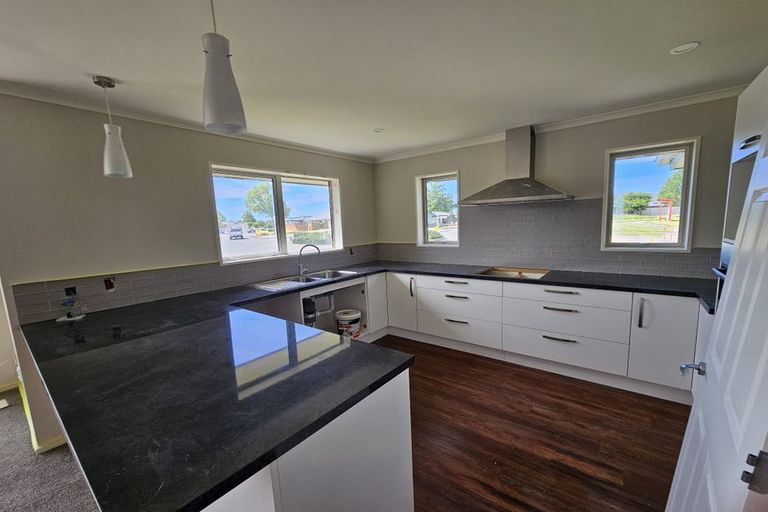 Photo of property in 50 Mcmahon Drive, Aidanfield, Christchurch, 8025