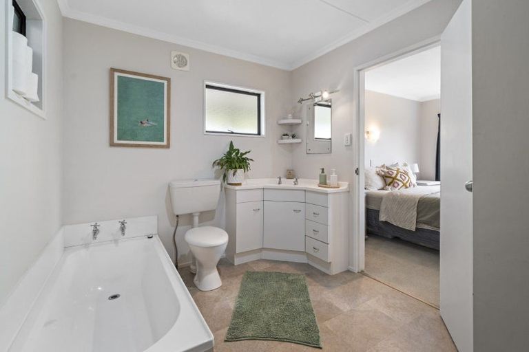 Photo of property in 21 Raumai Road, Bulls, 4894