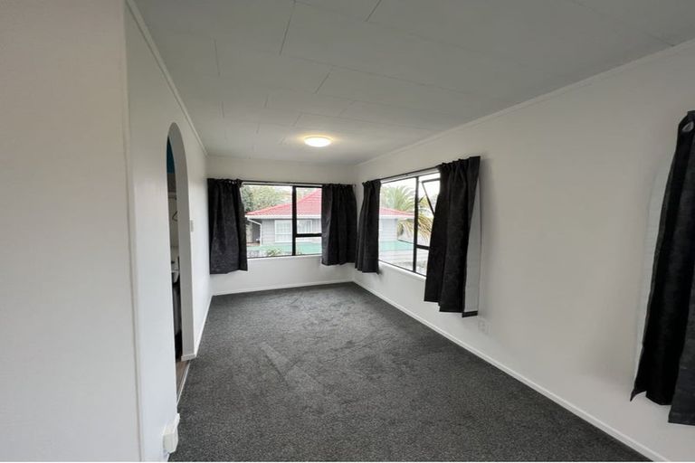 Photo of property in 139 Moire Road, West Harbour, Auckland, 0618