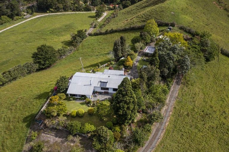 Photo of property in 29 School Of Mines Lane, Kuaotunu, Whitianga, 3592