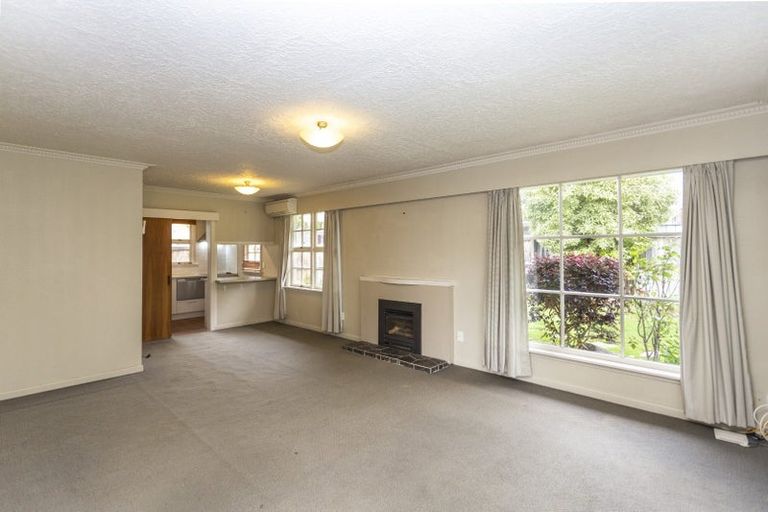 Photo of property in 2/11 Puriri Street, Riccarton, Christchurch, 8041