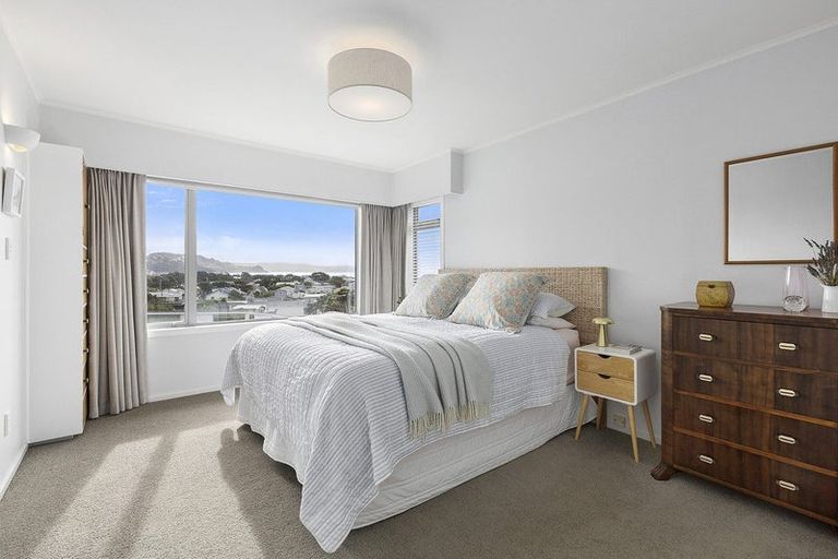 Photo of property in 41a Mantell Street, Seatoun, Wellington, 6022