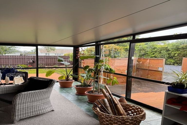 Photo of property in 18 Park Road, West End, Palmerston North, 4412