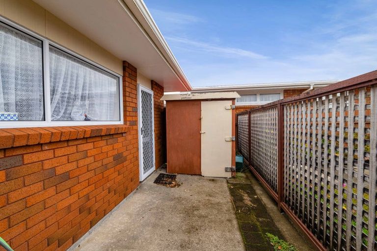 Photo of property in 20 Tukapa Street, Westown, New Plymouth, 4310