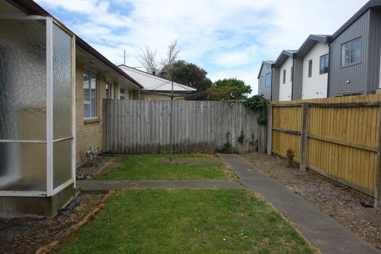 Photo of property in 3/124 Champion Street, Edgeware, Christchurch, 8013