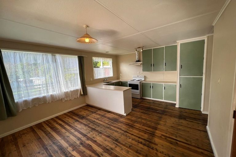 Photo of property in 29 Thomson Grove, Stokes Valley, Lower Hutt, 5019