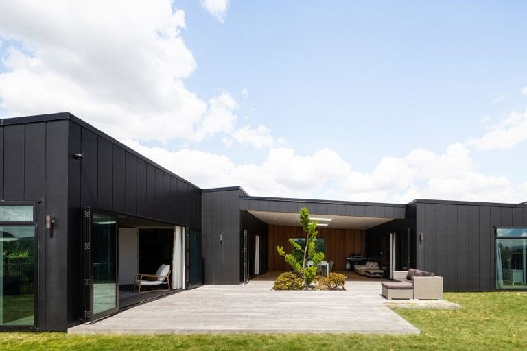 Photo of property in 127 Te Huia Drive, Flagstaff, Hamilton, 3210