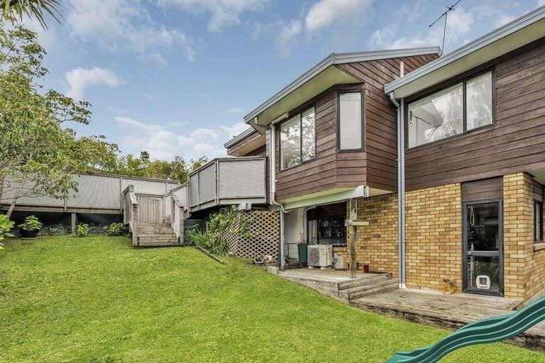 Photo of property in 2/57 Howe Street, Howick, Auckland, 2014