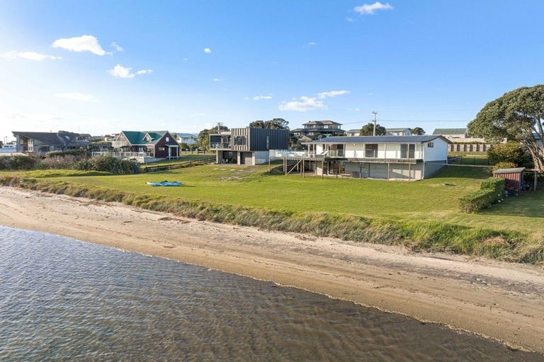 Photo of property in 690 Pukehina Parade, Pukehina, Te Puke, 3189