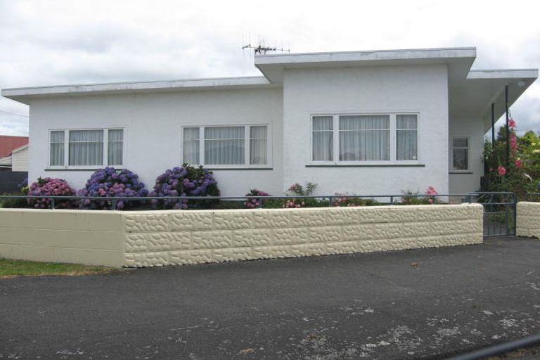 Photo of property in 1 Kelvin Street, Aramoho, Whanganui, 4500