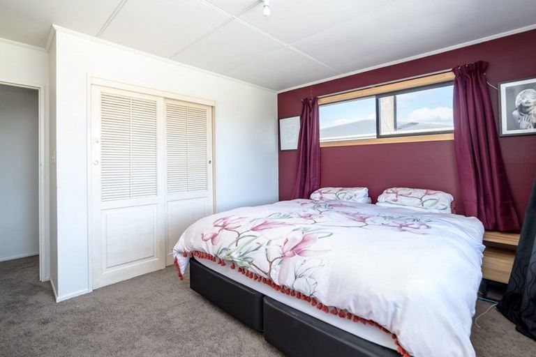 Photo of property in 57 Cologne Street, Martinborough, 5711