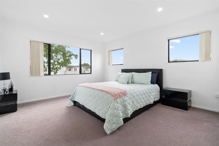 Photo of property in 36 Kenderdine Road, Papatoetoe, Auckland, 2025