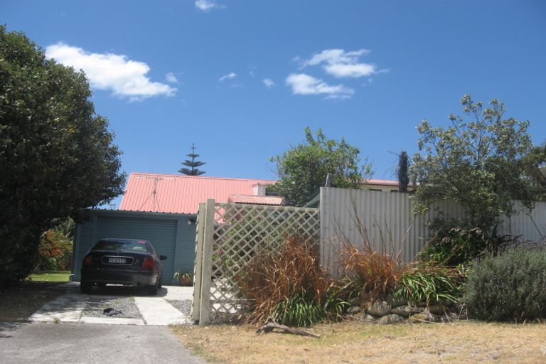 Photo of property in 33 Pukehina Parade, Pukehina, Te Puke, 3189