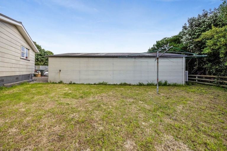 Photo of property in 5 Hughson Place, Opunake, 4616