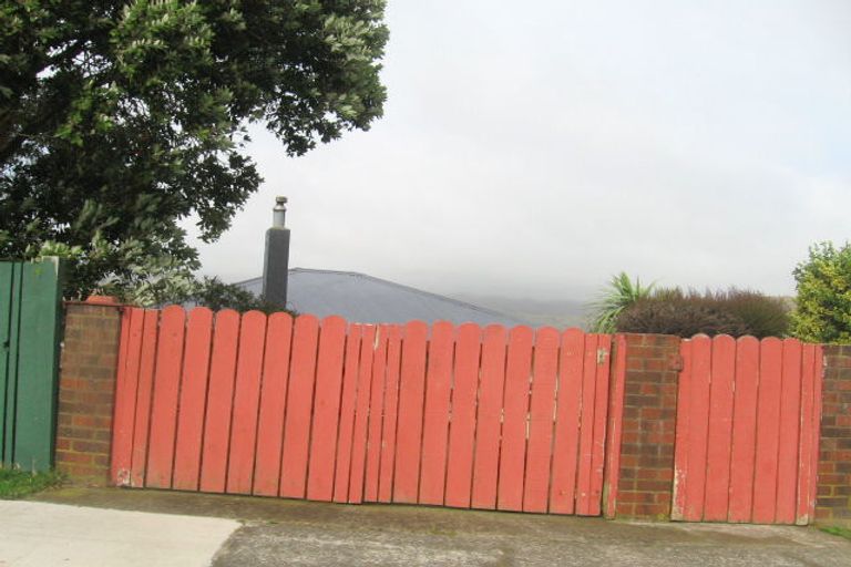 Photo of property in 16 Excellency Terrace, Ascot Park, Porirua, 5024
